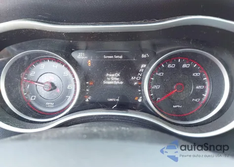 2015 Dodge Charger Sxt z USA, uszkodzony, nr VIN 2C3CDXHG0FH799248